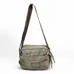 Crossbody con 3 Compartimentos y Bolsa Trasera
